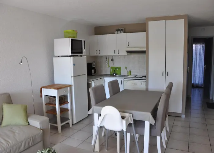 250 Waterfront With Garden